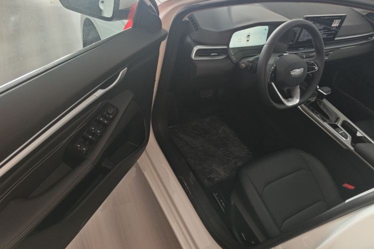 Used Geely Auto Emgrand 2026 Model 4th Generation 4 Millionth Anniversary Edition 1.5L CVT Feiyue Edition Driver Seat