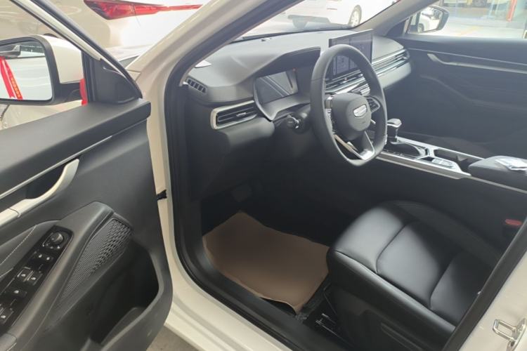 Used Geely Auto Emgrand 2026 Model 4th Generation 4 Millionth Anniversary Edition 1.5L CVT Overdrive Edition Driver Seat
