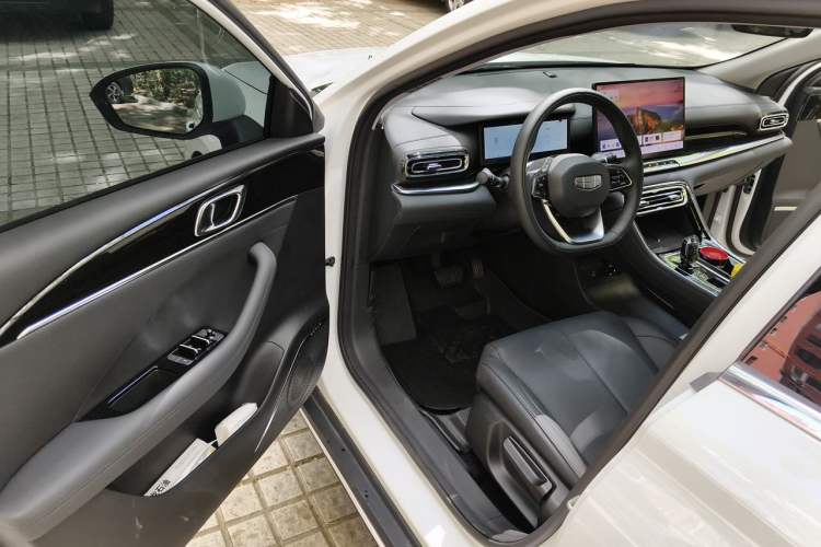 Used Geely Auto Emgrand 2026 Model 5th Generation 1.5T DCT Prestige Edition Driver Seat