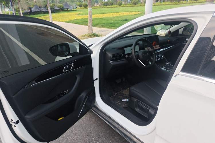 Used Geely Auto Emgrand 2026 Model 5th Generation 1.5L CVT Prestige Edition Driver Seat