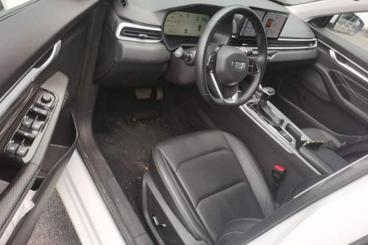 Used Geely Auto Emgrand 2026 Model 4th Generation 4 Millionth Anniversary Edition 1.5L CVT Feiyue Edition Driver Seat