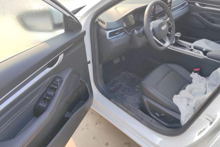 Used Geely Auto Emgrand 2026 Model 4th Generation 4 Millionth Anniversary Edition 1.5L CVT Feiyue Edition Driver Seat