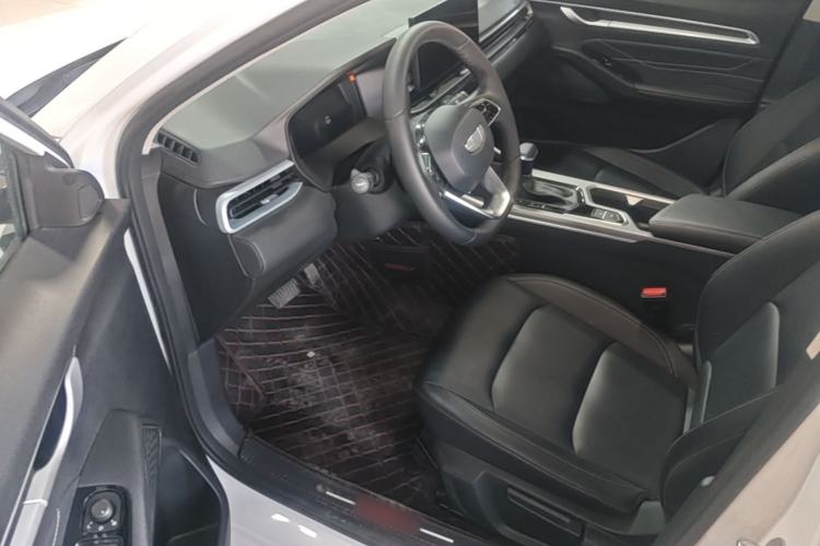 Used Geely Auto Emgrand 2026 Model 4th Generation 4 Millionth Anniversary Edition 1.5L CVT Overdrive Edition Driver Seat