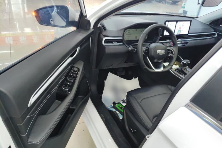 Used Geely Auto Emgrand 2026 Model 4th Generation 4 Millionth Anniversary Edition 1.5L CVT Feiyue Edition Driver Seat