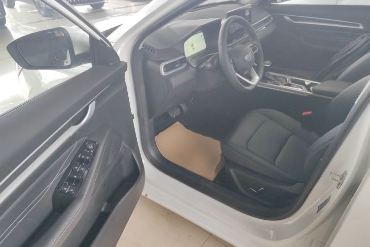 Used Geely Auto Emgrand 2026 Model 4th Generation 4 Millionth Anniversary Edition 1.5L CVT Feiyue Edition Driver Seat