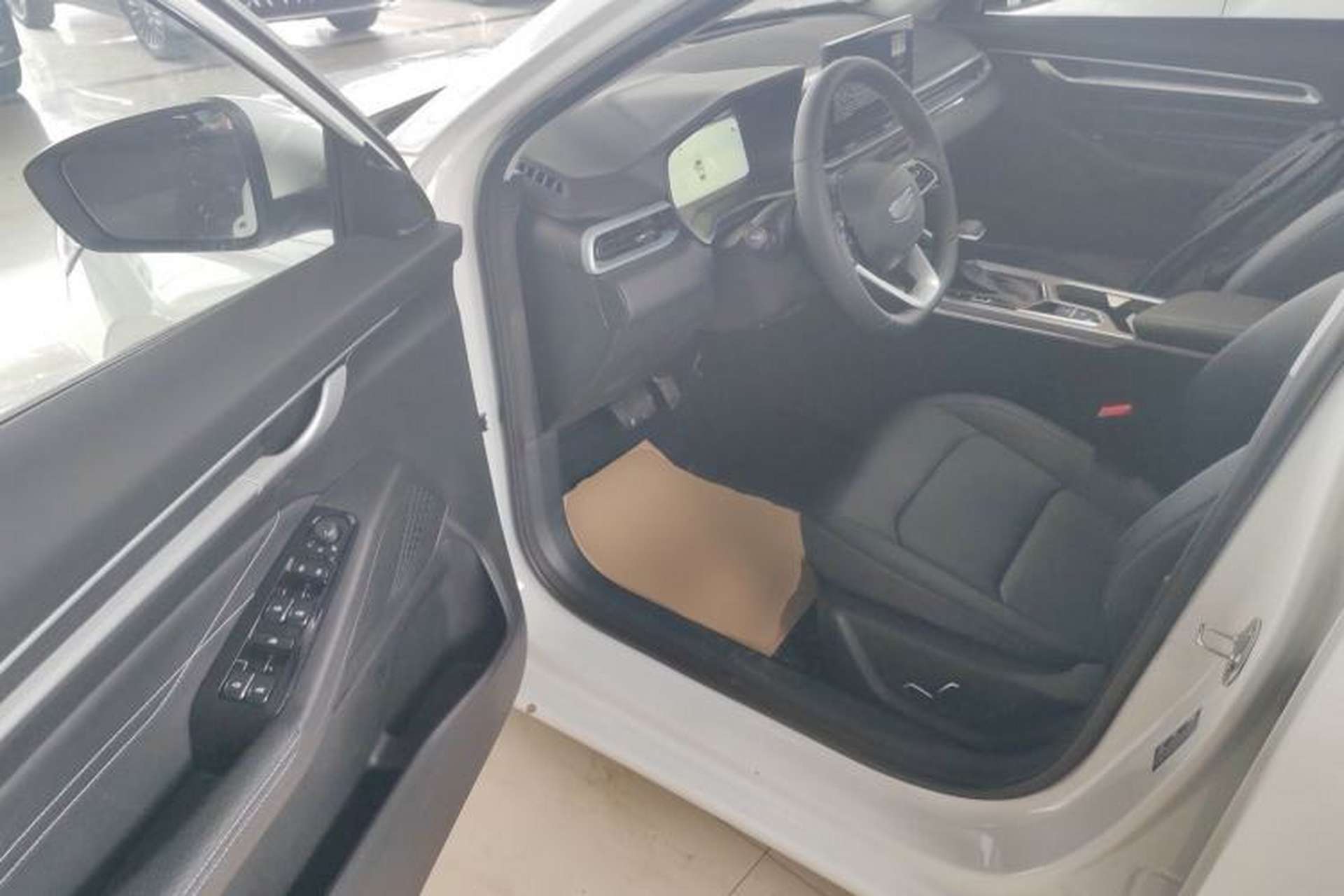 Used Geely Auto Emgrand 2026 Model 4th Generation 4 Millionth Anniversary Edition 1.5L CVT Feiyue Edition Driver Seat