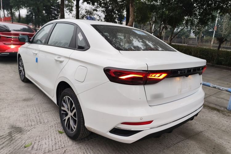 Used Geely Auto Emgrand 2026 Model 4th Generation 4 Millionth Anniversary Edition 1.5L Manual Overdrive Edition Exterior 2