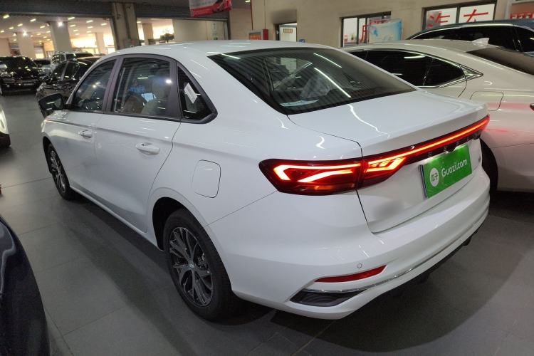 Used Geely Auto Emgrand 2026 Model 4th Generation 4 Millionth Anniversary Edition 1.5L CVT Overdrive Edition Exterior 2