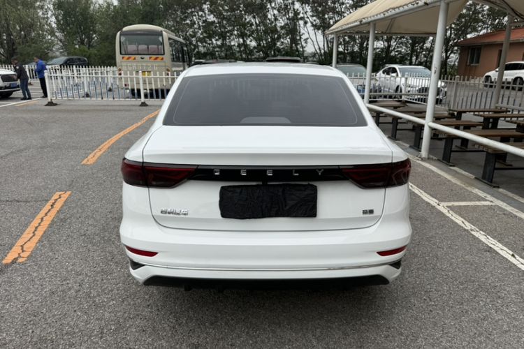 Used Geely Auto Emgrand 2026 Model 4th Generation 4 Millionth Anniversary Model 1.5L CVT Starry Edition Exterior 4