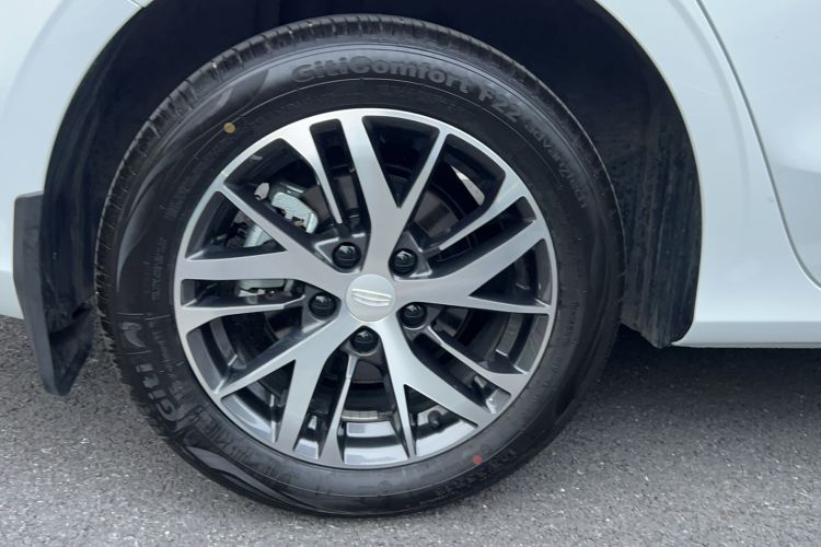 Used Geely Auto Emgrand 2026 Model 4th Generation 4 Millionth Anniversary Edition 1.5L CVT Overdrive Edition Exterior 5