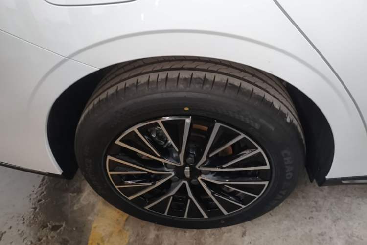 Used Geely Auto Emgrand 2026 Model 5th Generation 1.5T DCT Prestige Edition Exterior 5