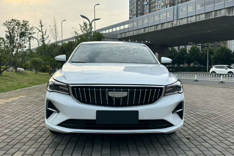 Used Geely Auto Emgrand 2026 Model 4th Generation 4 Millionth Anniversary Edition 1.5L CVT Overdrive Edition Exterior 8