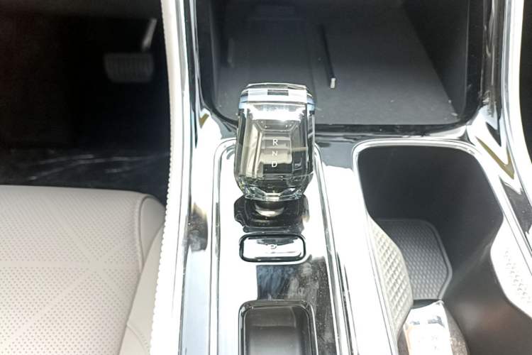 Used Geely Auto Emgrand 2026 Model 5th Generation 1.5T DCT Prestige Edition Gear Lever