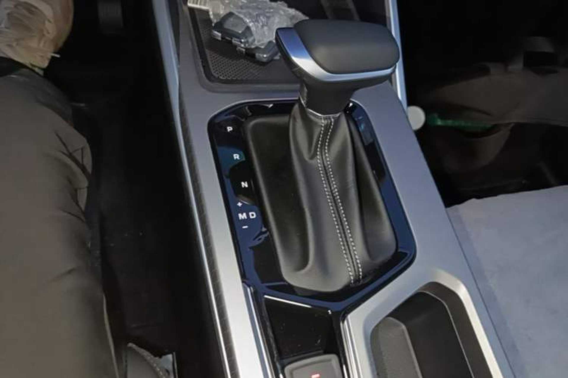 Used Geely Auto Emgrand 2026 Model 4th Generation 4 Millionth Anniversary Edition 1.5L CVT Overdrive Edition Gear Lever