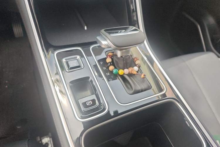 Used Geely Auto Emgrand 2026 Model 5th Generation 1.5L CVT Luxury Edition Gear Lever