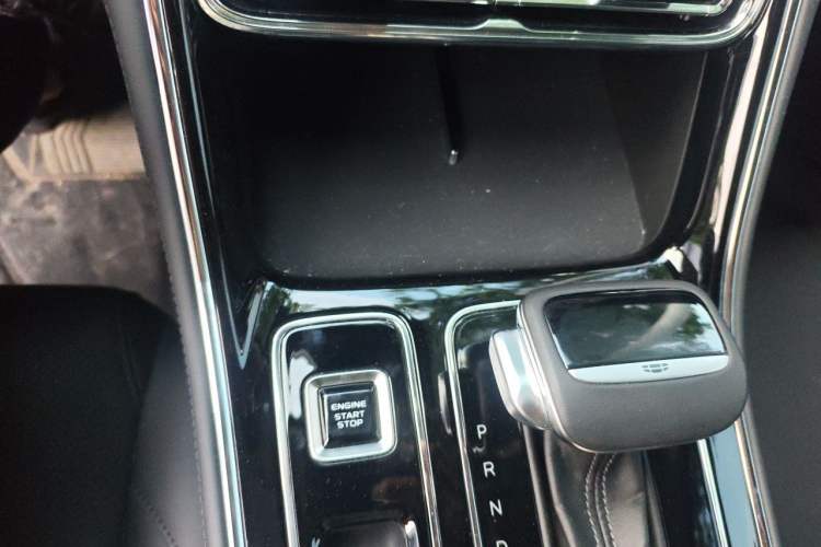 Used Geely Auto Emgrand 2026 Model 5th Generation 1.5L CVT Prestige Edition Gear Lever
