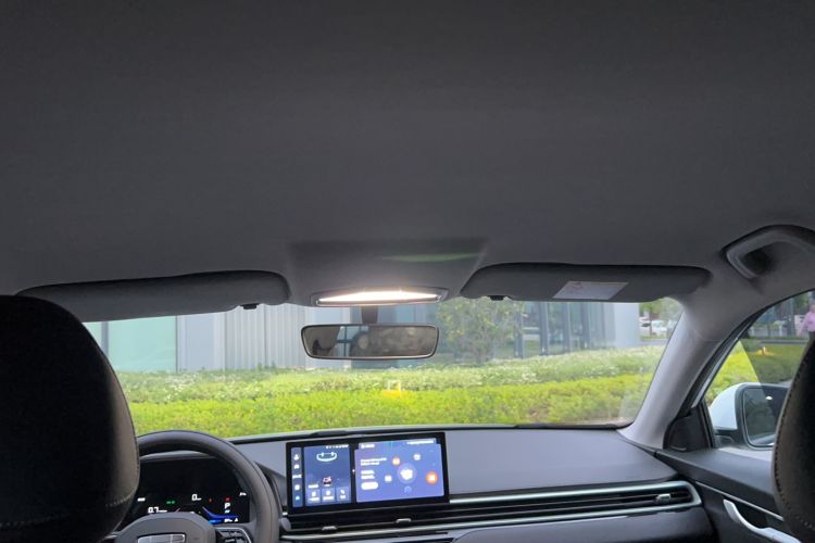 Used Geely Auto Emgrand 2026 Model 4th Generation 4 Millionth Anniversary Edition 1.5L CVT Overdrive Edition Headliner