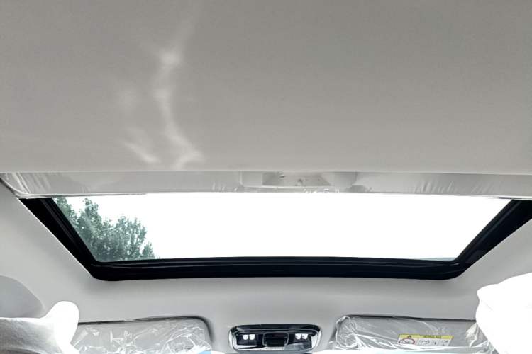 Used Geely Auto Emgrand 2026 Model 5th Generation 1.5T DCT Prestige Edition Headliner