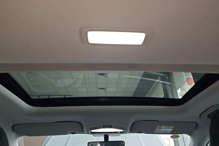 Used Geely Auto Emgrand 2026 Model 4th Generation 4 Millionth Anniversary Edition 1.5L CVT Feiyue Edition Headliner