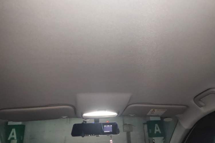 Used Geely Auto Emgrand 2026 Model 4th Generation 4 Millionth Anniversary Edition 1.5L Manual Overdrive Edition Headliner