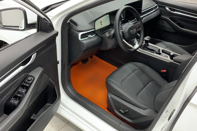 Used Geely Auto Emgrand 2026 Model 4th Generation 4 Millionth Anniversary Edition 1.5L CVT Feiyue Edition Interior 1