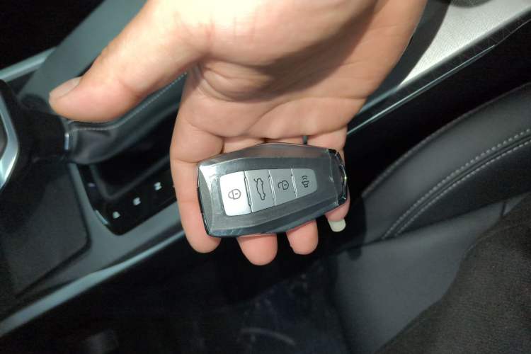 Used Geely Auto Emgrand 2026 Model 4th Generation 4 Millionth Anniversary Edition 1.5L CVT Overdrive Edition Interior 1