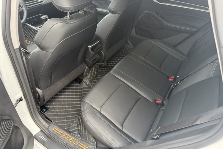 Used Geely Auto Emgrand 2026 Model 4th Generation 4 Millionth Anniversary Model 1.5L CVT Starry Edition Interior 10