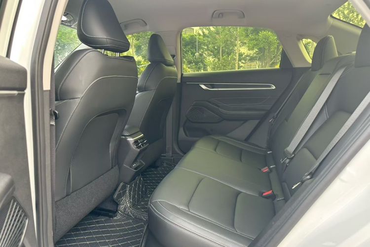 Used Geely Auto Emgrand 2026 Model 4th Generation 4 Millionth Anniversary Edition 1.5L CVT Overdrive Edition Interior 2