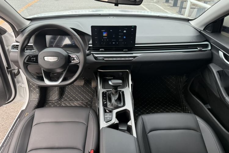 Used Geely Auto Emgrand 2026 Model 4th Generation 4 Millionth Anniversary Model 1.5L CVT Starry Edition Interior 6