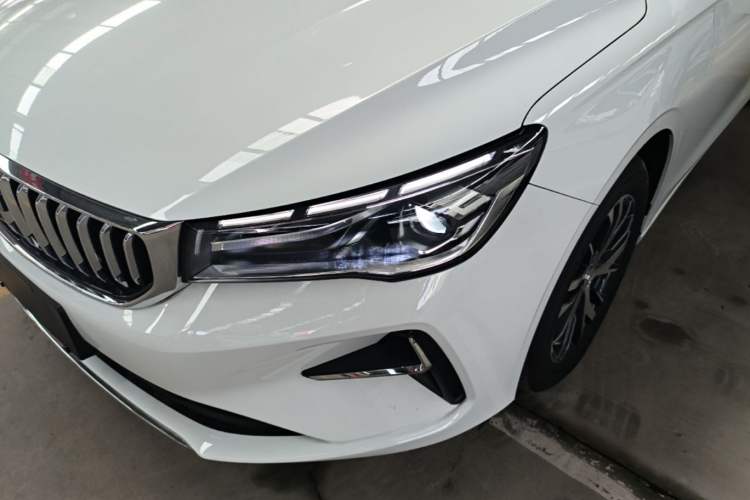 Used Geely Auto Emgrand 2026 Model 4th Generation 4 Millionth Anniversary Edition 1.5L CVT Overdrive Edition Left Front Headlight
