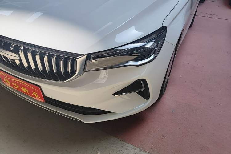 Used Geely Auto Emgrand 2026 Model 4th Generation 4 Millionth Anniversary Edition 1.5L CVT Overdrive Edition Left Front Headlight