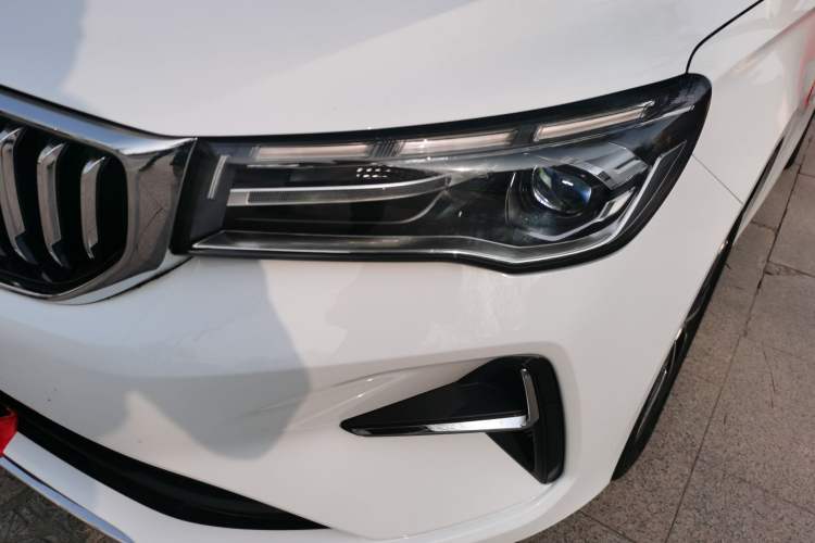 Used Geely Auto Emgrand 2026 Model 4th Generation 4 Millionth Anniversary Edition 1.5L CVT Feiyue Edition Left Front Headlight