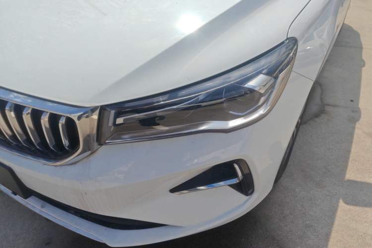 Used Geely Auto Emgrand 2026 Model 4th Generation 4 Millionth Anniversary Edition 1.5L CVT Feiyue Edition Left Front Headlight