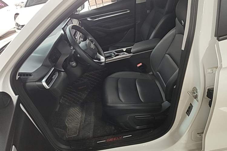 Used Geely Auto Emgrand 2026 Model 4th Generation 4 Millionth Anniversary Edition 1.5L CVT Overdrive Edition Left Front Seat