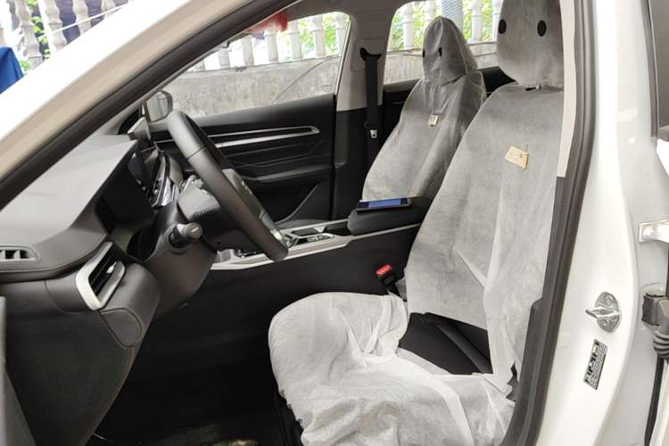 Used Geely Auto Emgrand 2026 Model 4th Generation 4 Millionth Anniversary Edition 1.5L CVT Overdrive Edition Left Front Seat