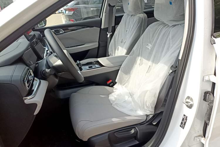 Used Geely Auto Emgrand 2026 Model 5th Generation 1.5T DCT Prestige Edition Left Front Seat
