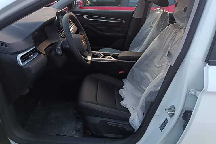Used Geely Auto Emgrand 2026 Model 4th Generation 4 Millionth Anniversary Edition 1.5L CVT Overdrive Edition Left Front Seat