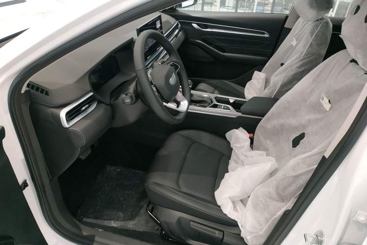 Used Geely Auto Emgrand 2026 Model 4th Generation 4 Millionth Anniversary Edition 1.5L CVT Overdrive Edition Left Front Seat