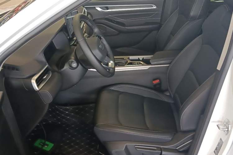 Used Geely Auto Emgrand 2026 Model 4th Generation 4 Millionth Anniversary Edition 1.5L CVT Overdrive Edition Left Front Seat