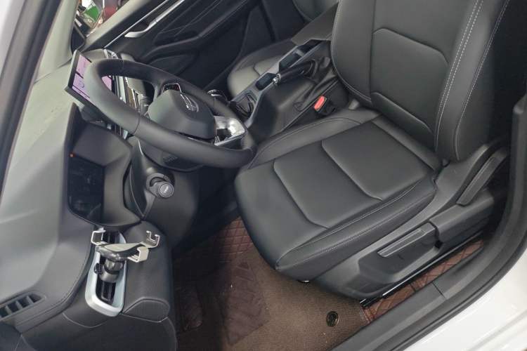 Used Geely Auto Emgrand 2026 Model 4th Generation 4 Millionth Anniversary Edition 1.5L Manual Overdrive Edition Left Front Seat