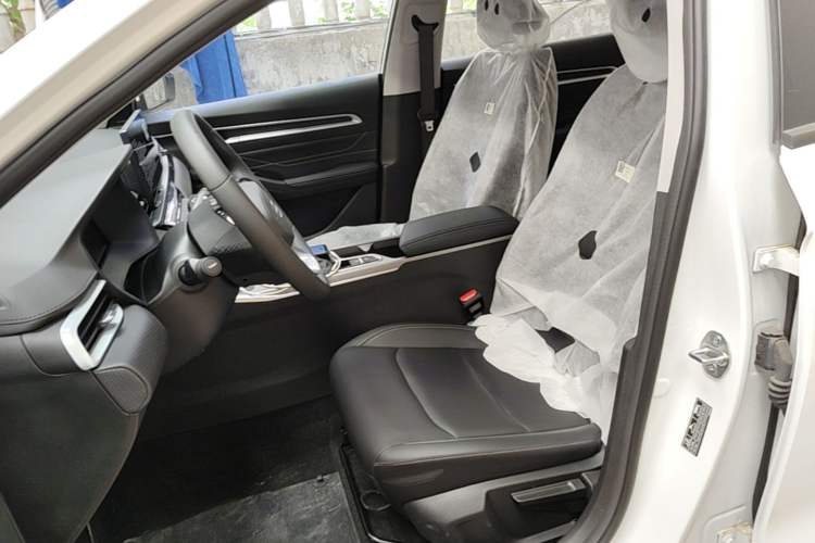 Used Geely Auto Emgrand 2026 Model 4th Generation 4 Millionth Anniversary Edition 1.5L CVT Overdrive Edition Left Front Seat