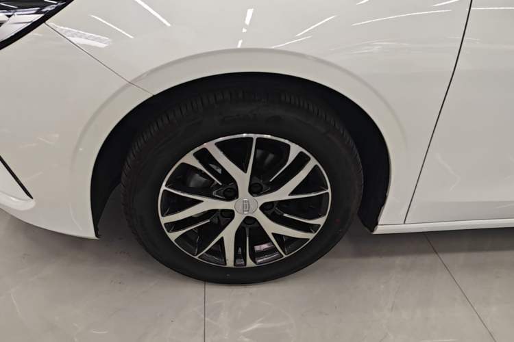 Used Geely Auto Emgrand 2026 Model 4th Generation 4 Millionth Anniversary Edition 1.5L CVT Overdrive Edition Left Front Wheel Hub