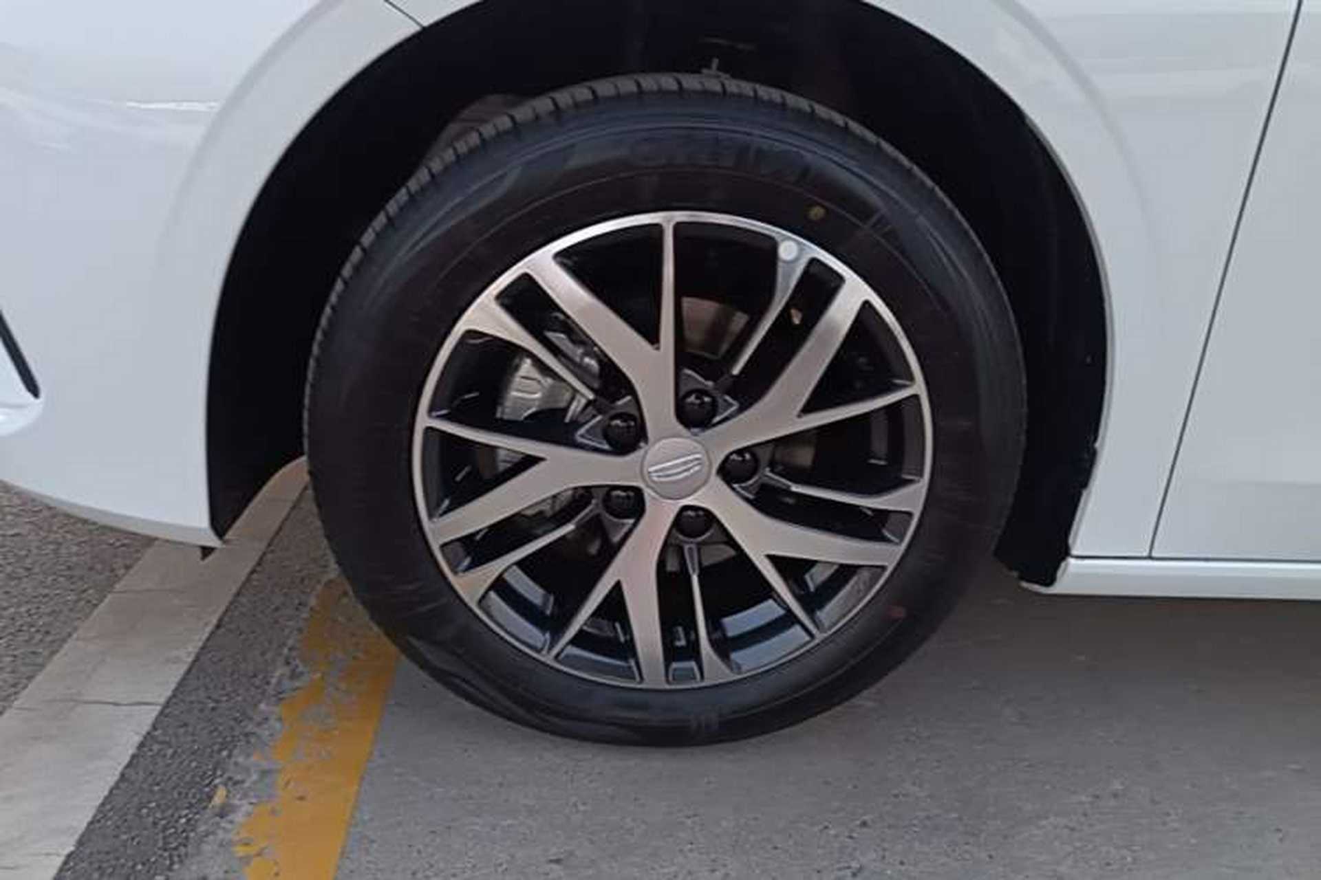 Used Geely Auto Emgrand 2026 Model 4th Generation 4 Millionth Anniversary Edition 1.5L CVT Overdrive Edition Left Front Wheel Hub