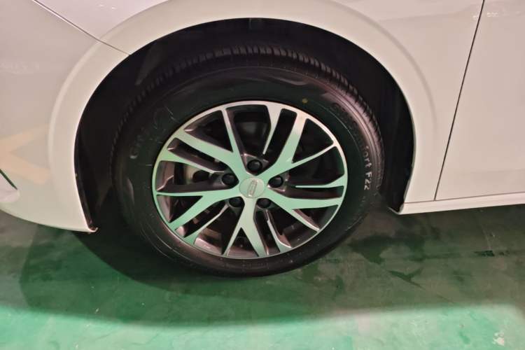 Used Geely Auto Emgrand 2026 Model 4th Generation 4 Millionth Anniversary Edition 1.5L Manual Overdrive Edition Left Front Wheel Hub