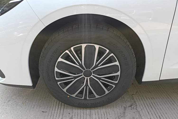 Used Geely Auto Emgrand 2026 Model 5th Generation 1.5L CVT Luxury Edition Left Front Wheel Hub