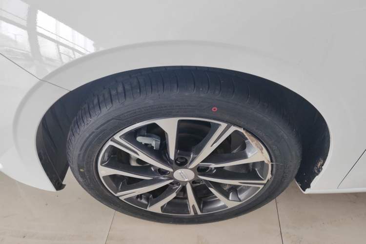 Used Geely Auto Emgrand 2026 Model 4th Generation 4 Millionth Anniversary Edition 1.5L CVT Feiyue Edition Left Front Wheel Hub