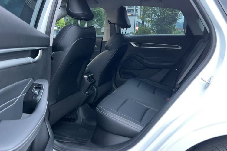 Used Geely Auto Emgrand 2026 Model 4th Generation 4 Millionth Anniversary Edition 1.5L CVT Overdrive Edition Left Rear Seat
