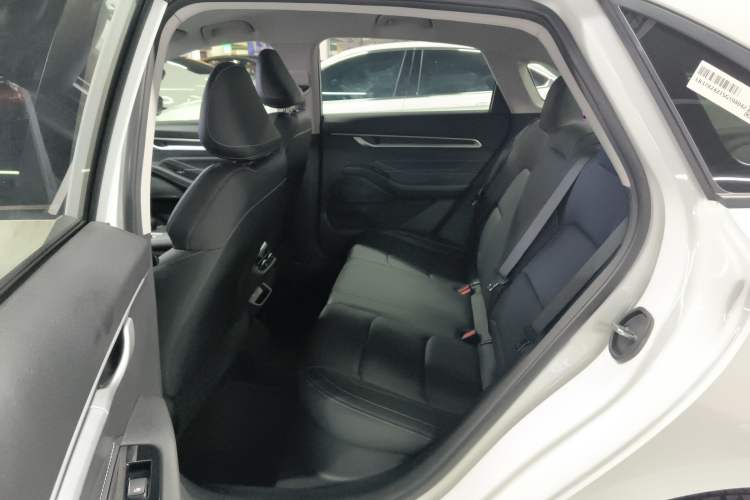 Used Geely Auto Emgrand 2026 Model 4th Generation 4 Millionth Anniversary Edition 1.5L CVT Overdrive Edition Left Rear Seat