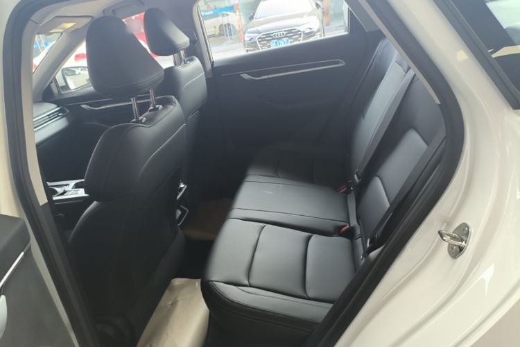 Used Geely Auto Emgrand 2026 Model 4th Generation 4 Millionth Anniversary Edition 1.5L CVT Overdrive Edition Left Rear Seat