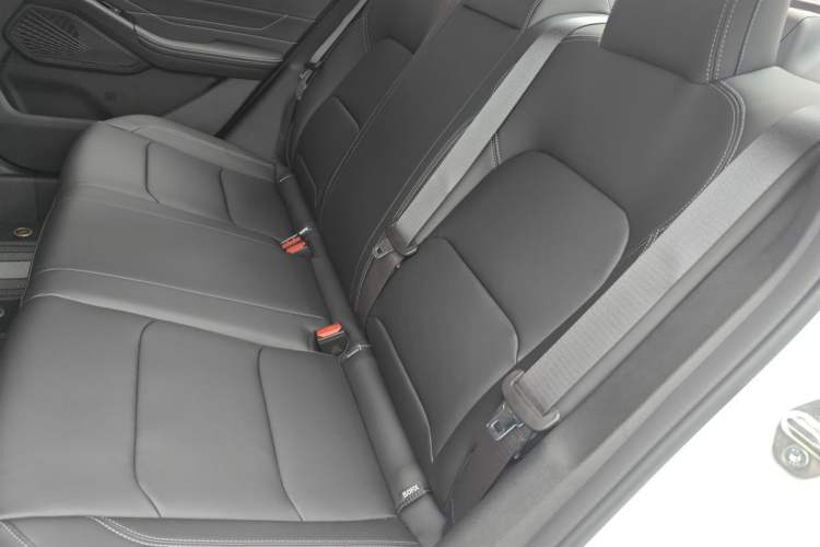 Used Geely Auto Emgrand 2026 Model 4th Generation 4 Millionth Anniversary Edition 1.5L Manual Overdrive Edition Left Rear Seat